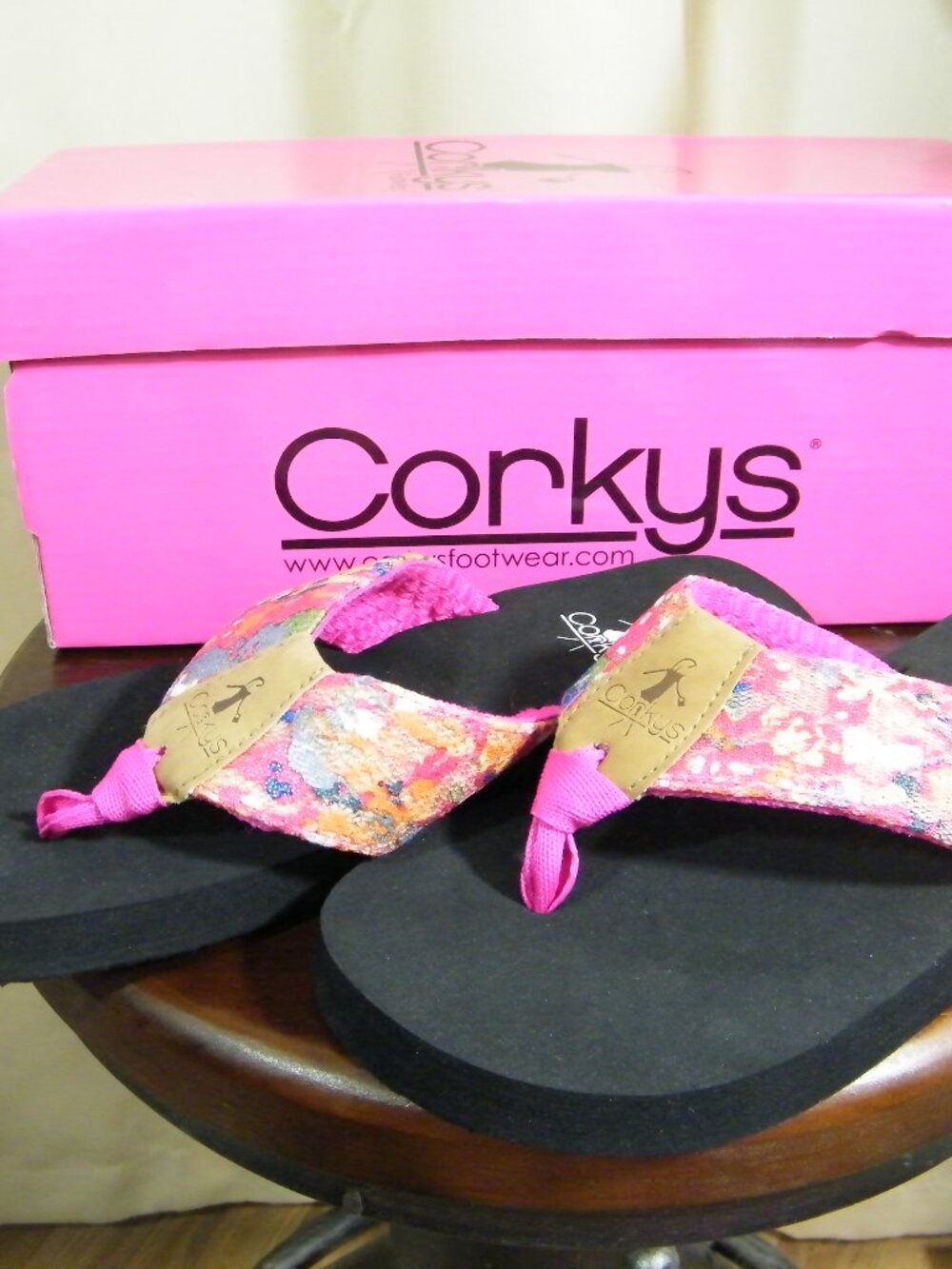 Corkys flip flop Sz:6 M N.I.B